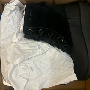 Columbia Women's Black Omni-Heat Boots